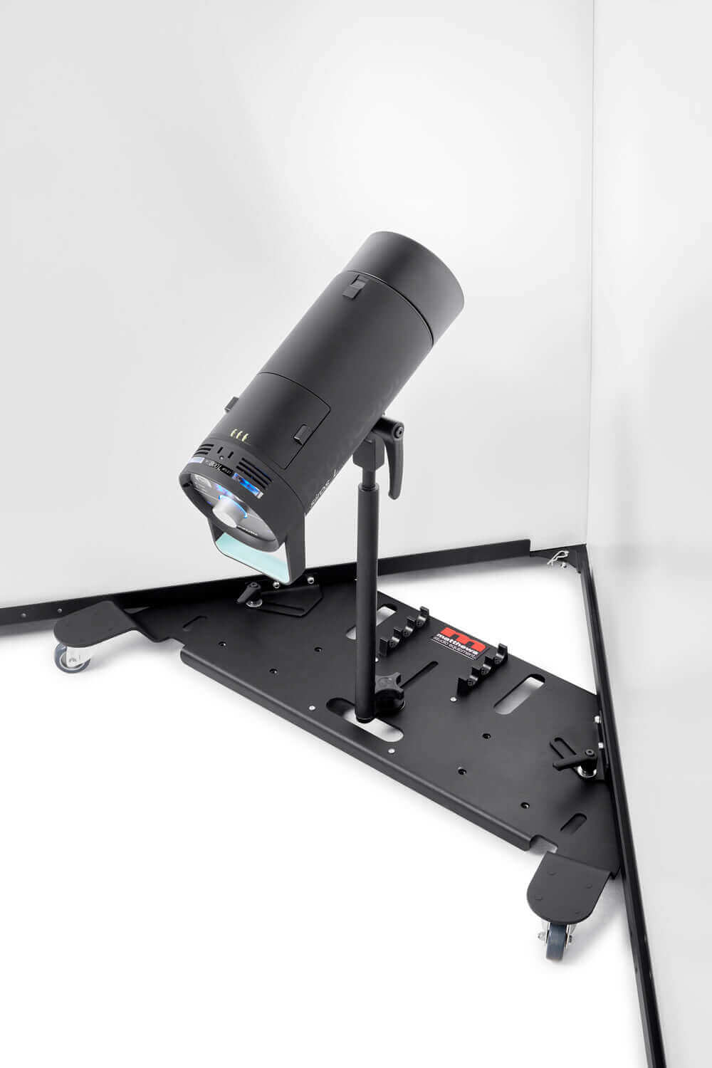 Gatorbuddy photography bounce and fill card holder with rugged wheeled base, stable steel frame, and Tente caster wheels